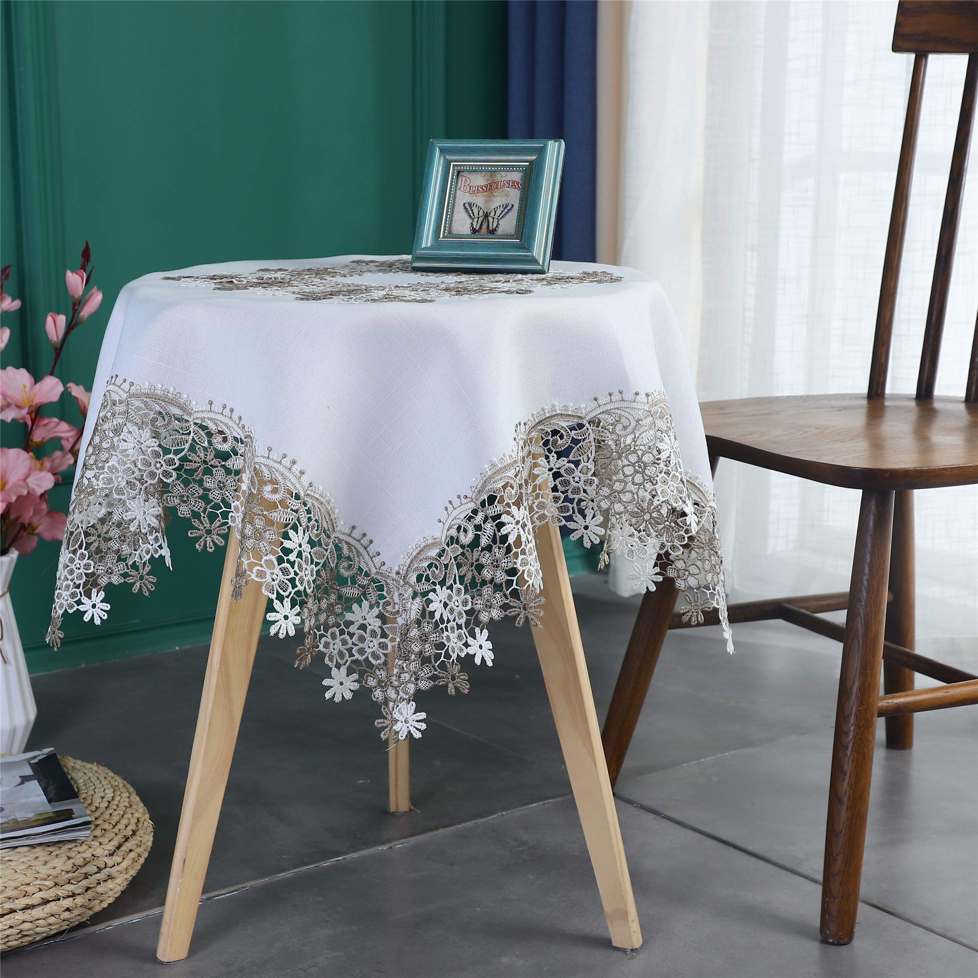 Amazon｜リネン テーブルクロス 85x85cm 正方形 刺繍 レース 柔らかく